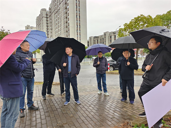 12月11日，洪董陪同詹凱縣長(zhǎng)一行調(diào)研張家山安置區(qū)地塊.jpg