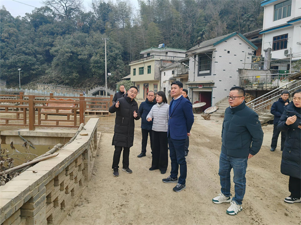 1月7日，江卓琪副市長帶隊督查賢源河災后治理事宜。.jpg