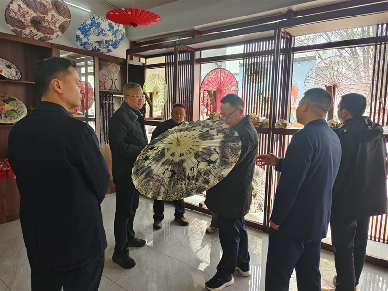 3月8日，洪董陪同汪凱書記一行赴江西婺源婺女洲調(diào)研旅游產(chǎn)業(yè).jpg