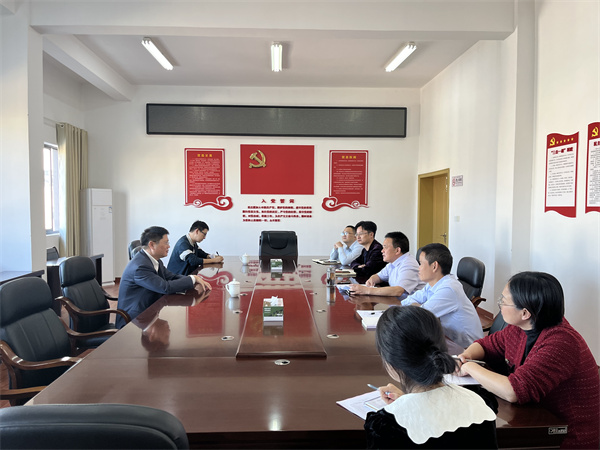10月14日，常務(wù)副縣長詹凱赴集團(tuán)調(diào)研指導(dǎo)工作.jpg